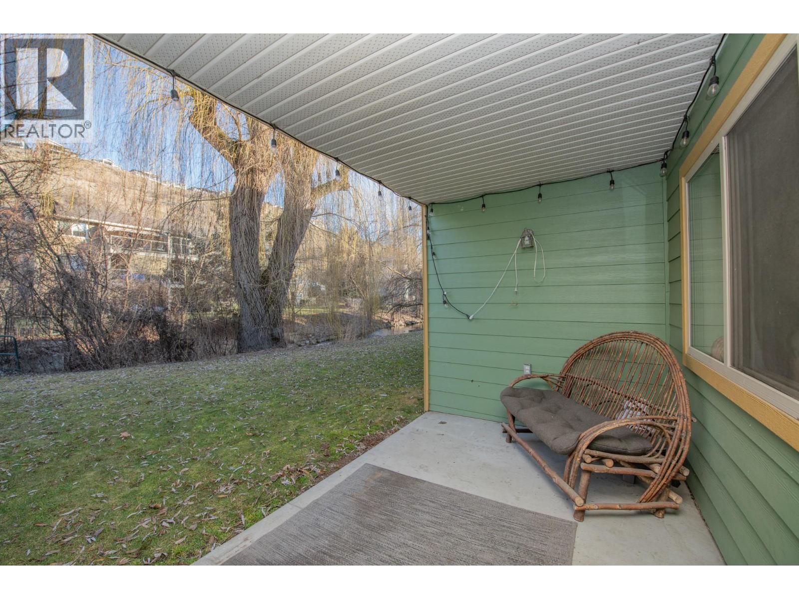 #103 301 BROWNE ROAD - 43