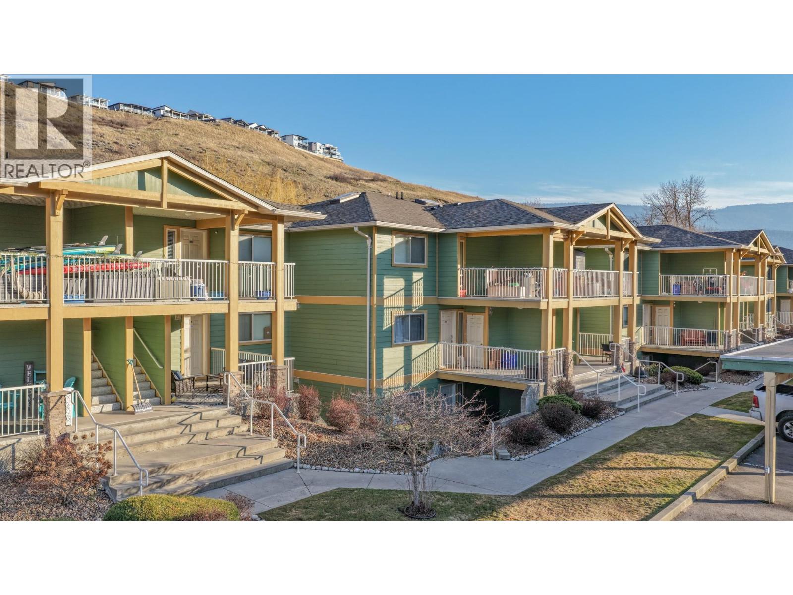 #103 301 BROWNE ROAD - 54