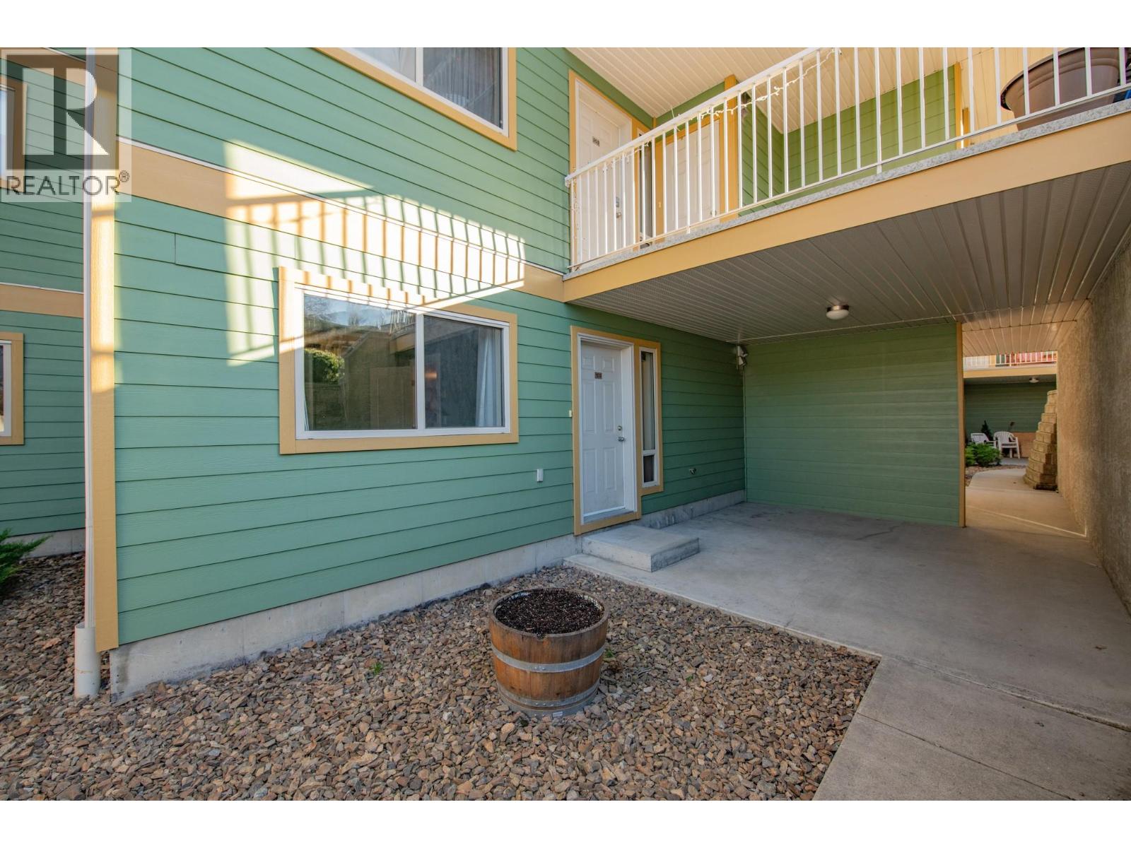 #103 301 BROWNE ROAD - 6