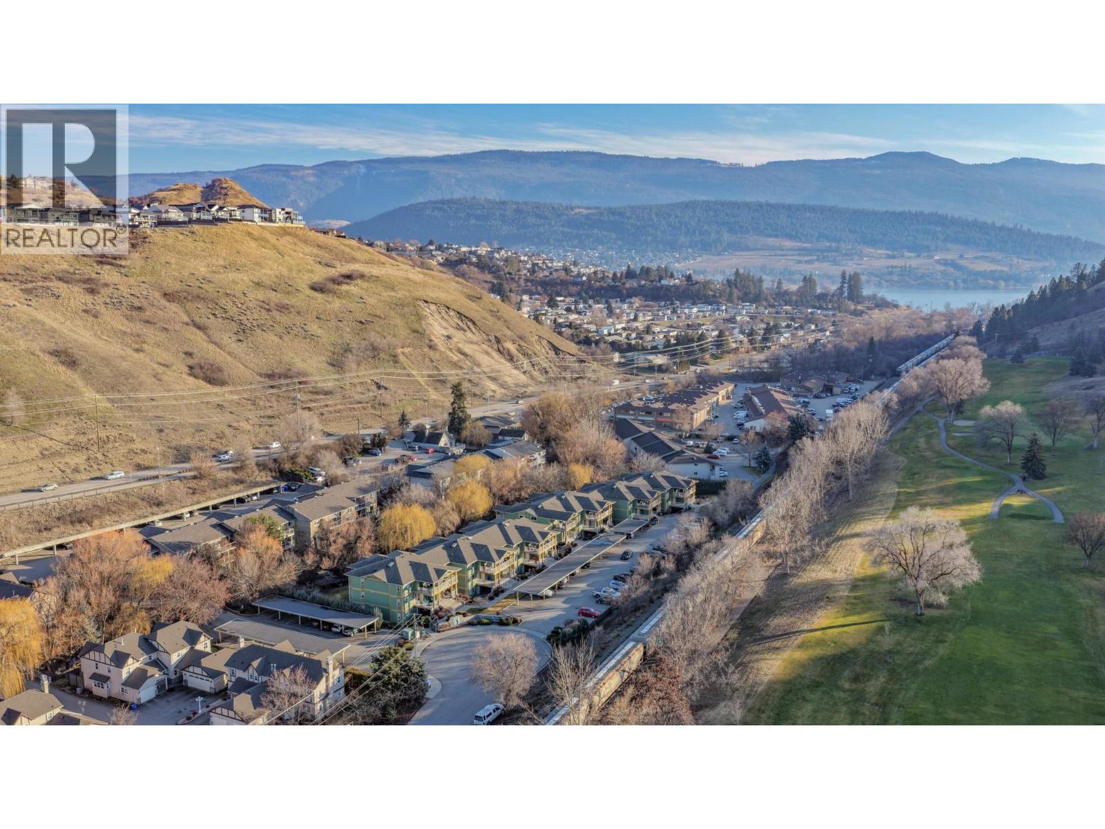 #103 301 BROWNE ROAD - 61