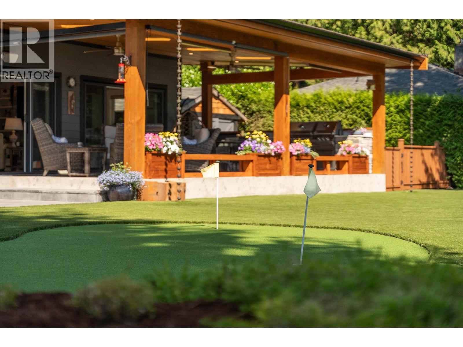 7891-7893 REDROOFFS ROAD, Halfmoon Bay