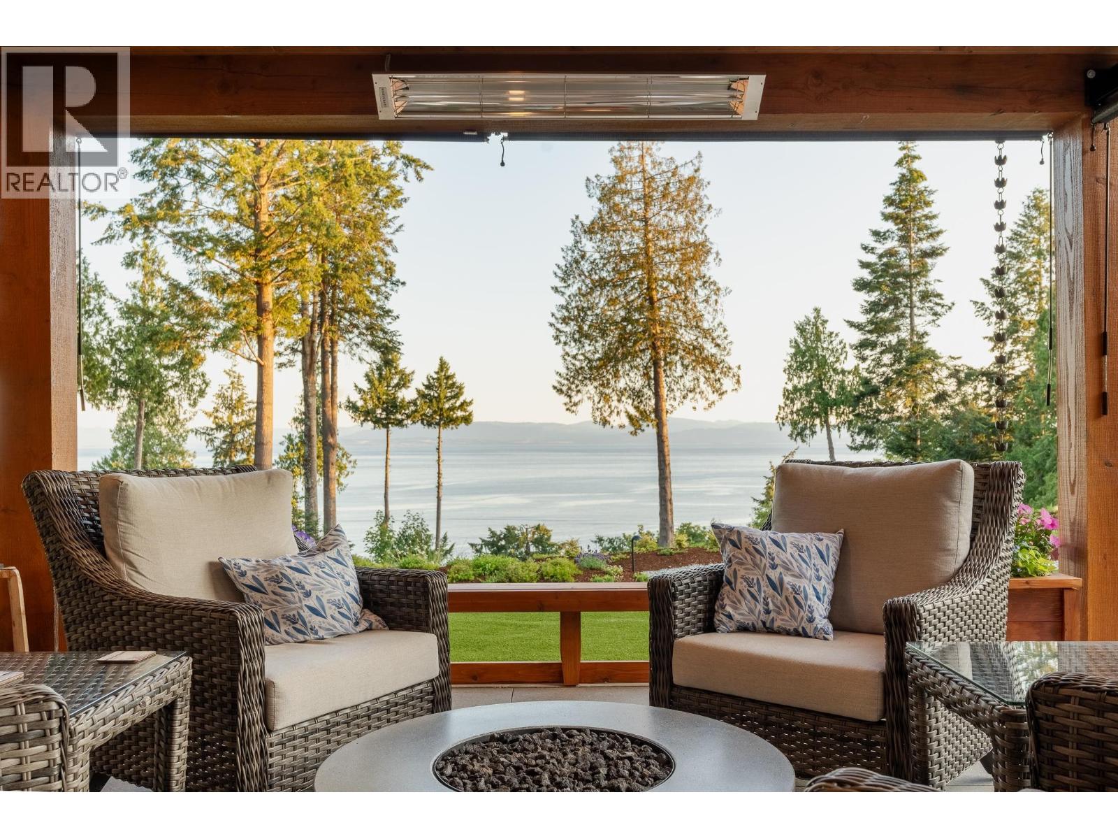 7891-7893 REDROOFFS ROAD, Halfmoon Bay