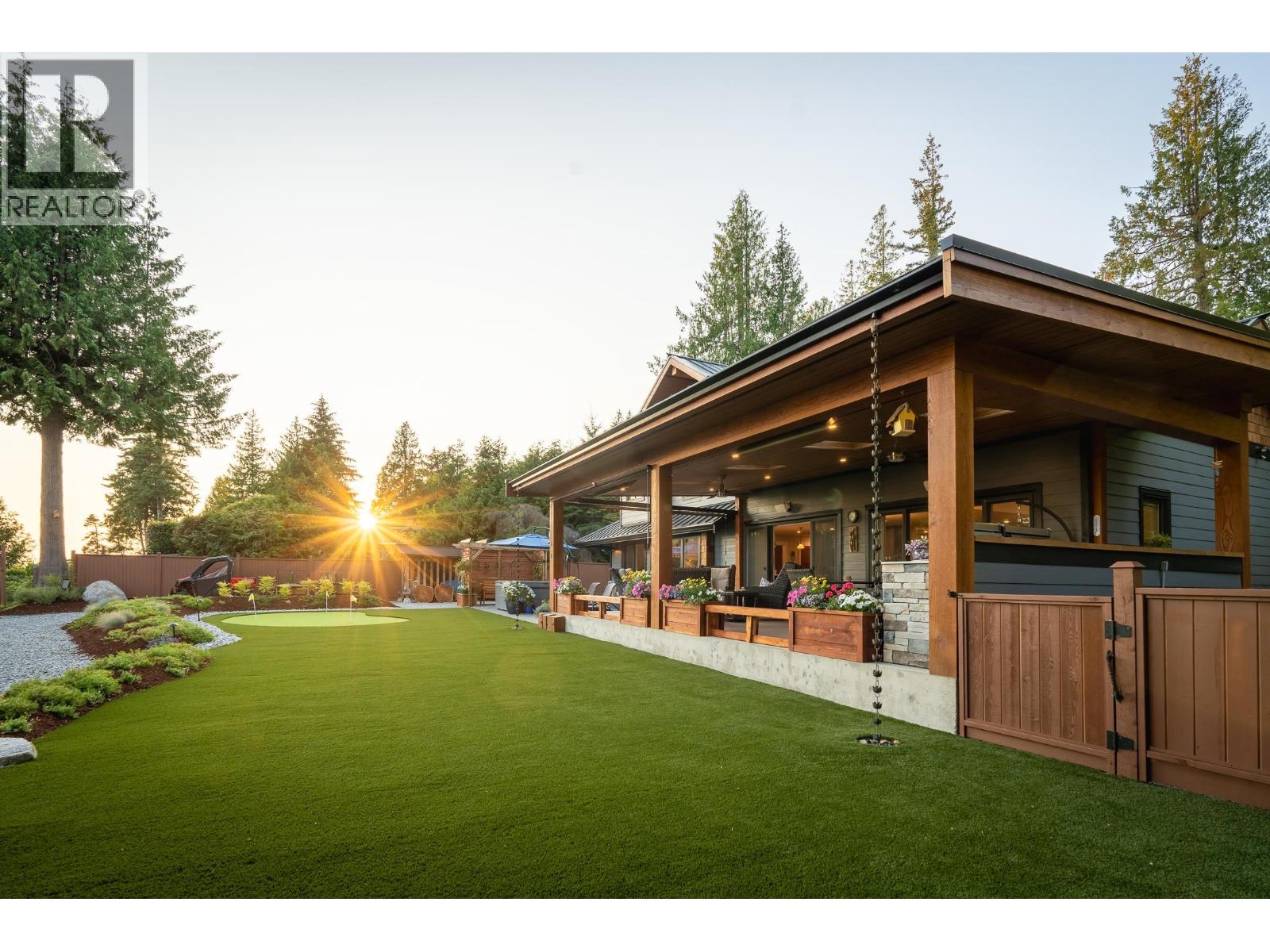 7891-7893 REDROOFFS ROAD, Halfmoon Bay