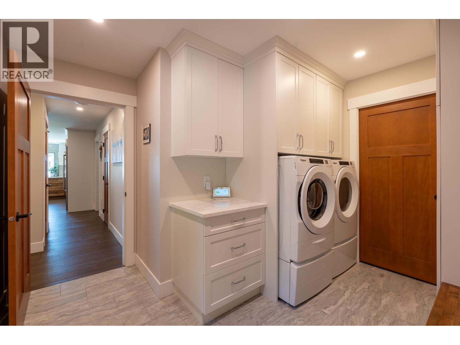 7891-7893 REDROOFFS ROAD, Halfmoon Bay