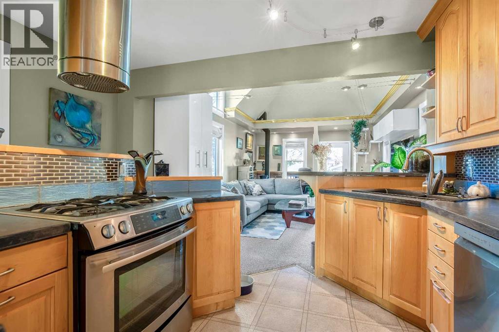 Single Family House Bungalow for Sale in   Avenue NE Renfrew Calgary 