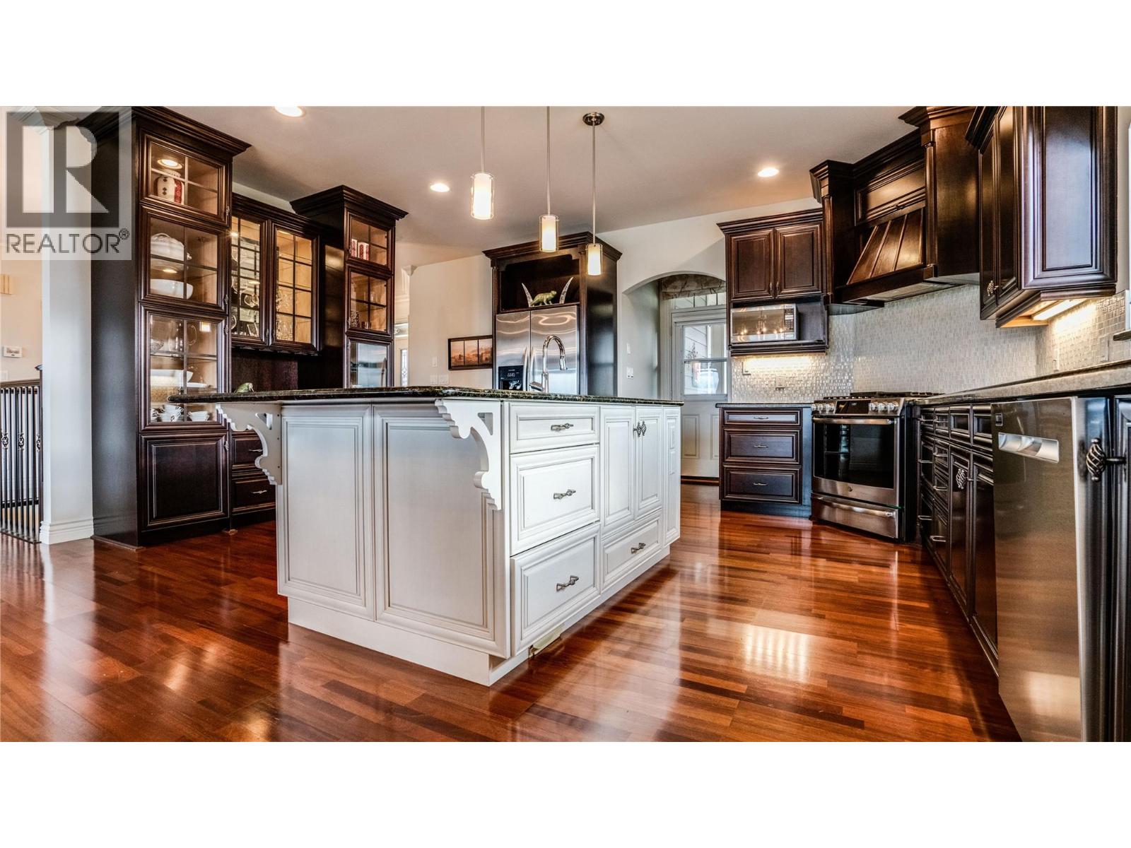 2990 20 Street NE Unit# 33, Salmon Arm