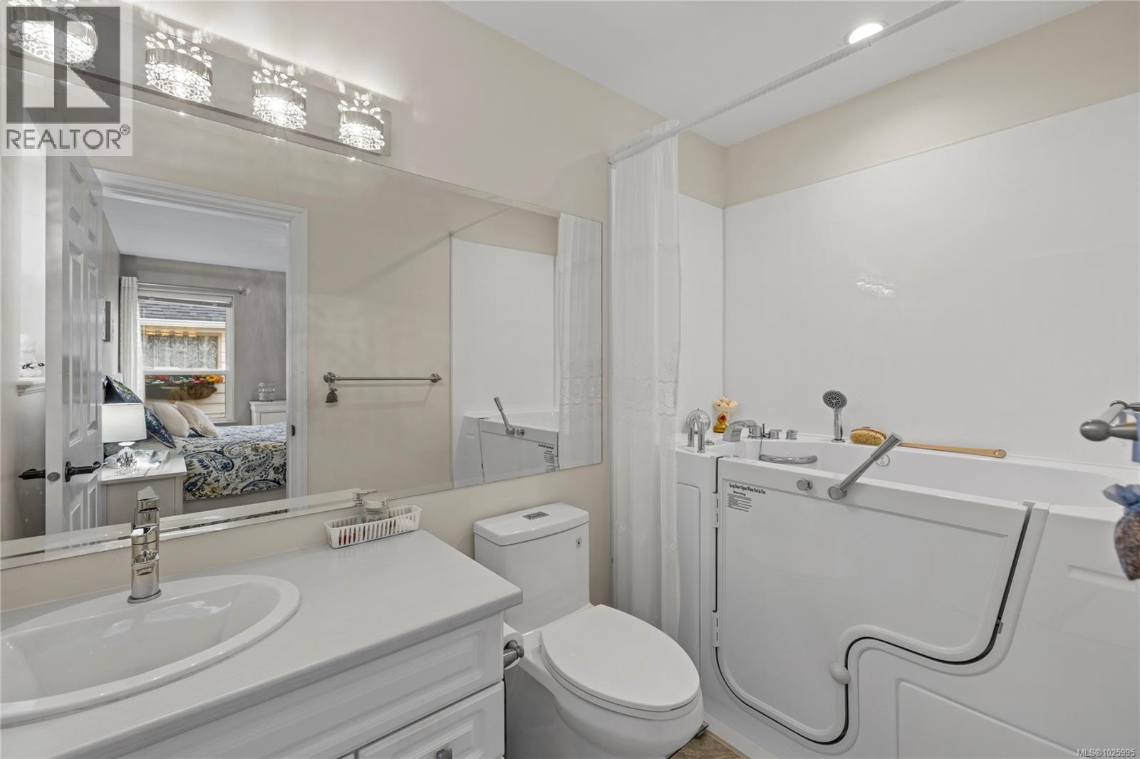 86 Bridgewater Lane, Parksville