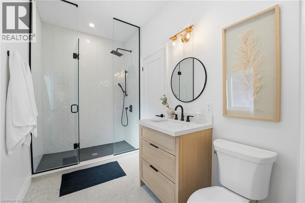 1316 DUNDAS STREET - 28