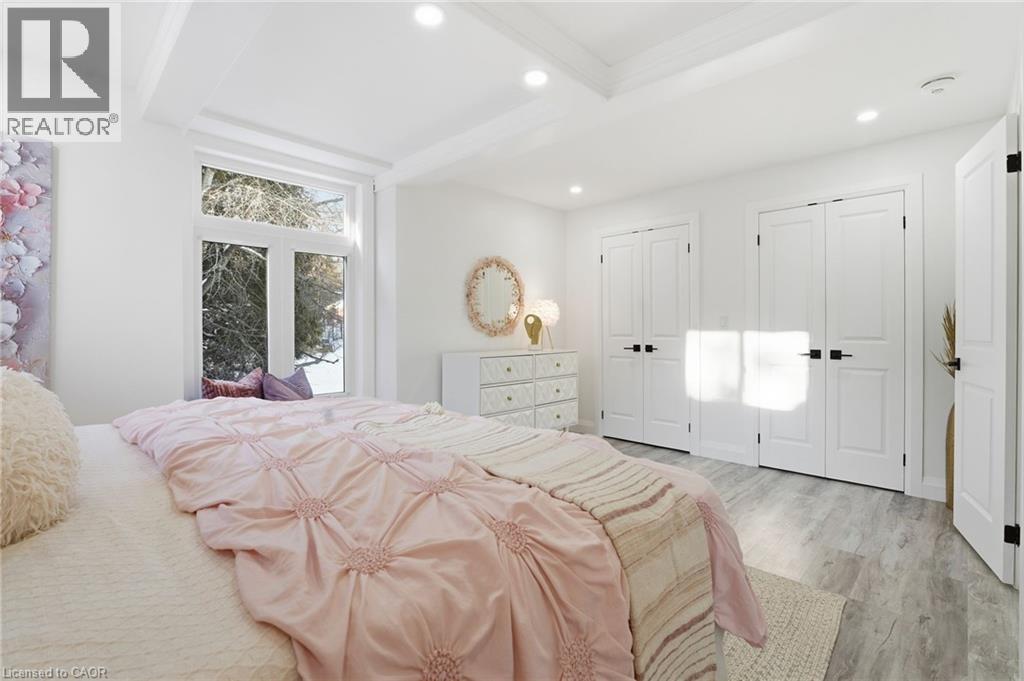 1316 DUNDAS STREET - 35