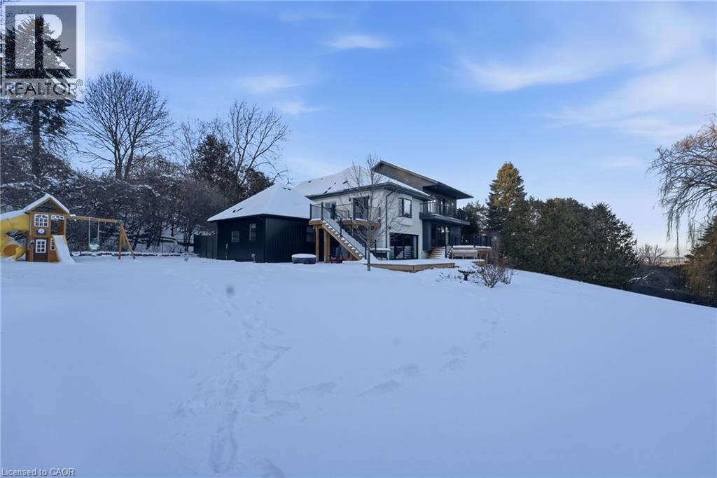 1316 DUNDAS STREET - 42