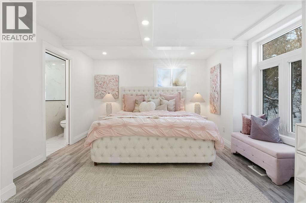 1316 DUNDAS STREET - 34