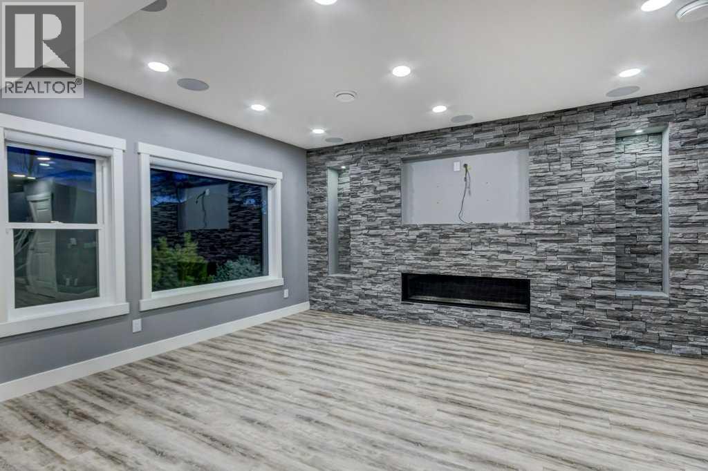 Single Family House for Sale in  Fortress Bay SW Springbank Hill Calgary 