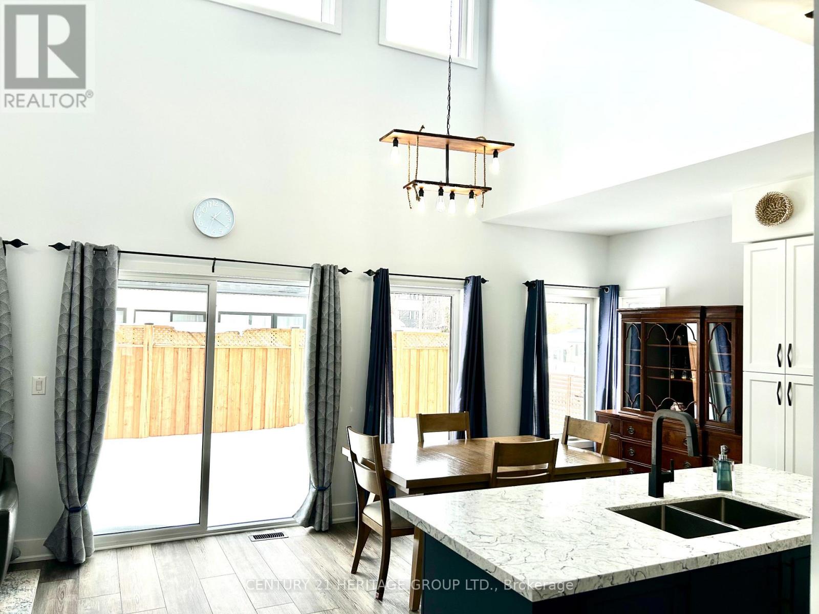 44 RUBY CRESCENT - Photo 5 of 49, Orillia, Ontario