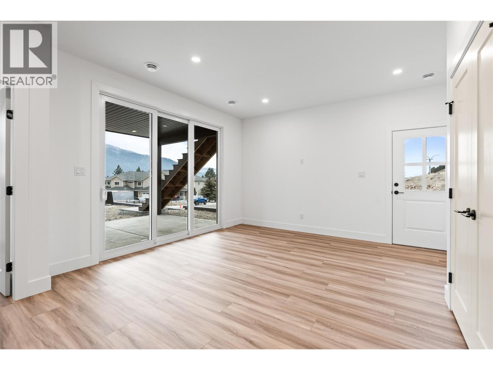 7013 Manning Place, Vernon