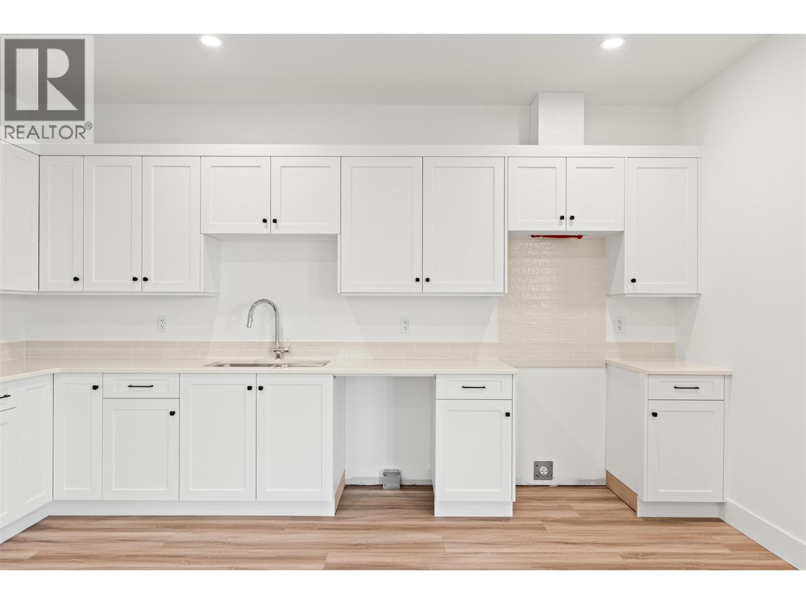 7013 Manning Place, Vernon