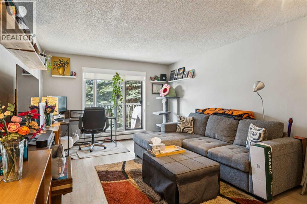 Single Family House for Sale in   Erlton Court SW Parkhill Calgary 