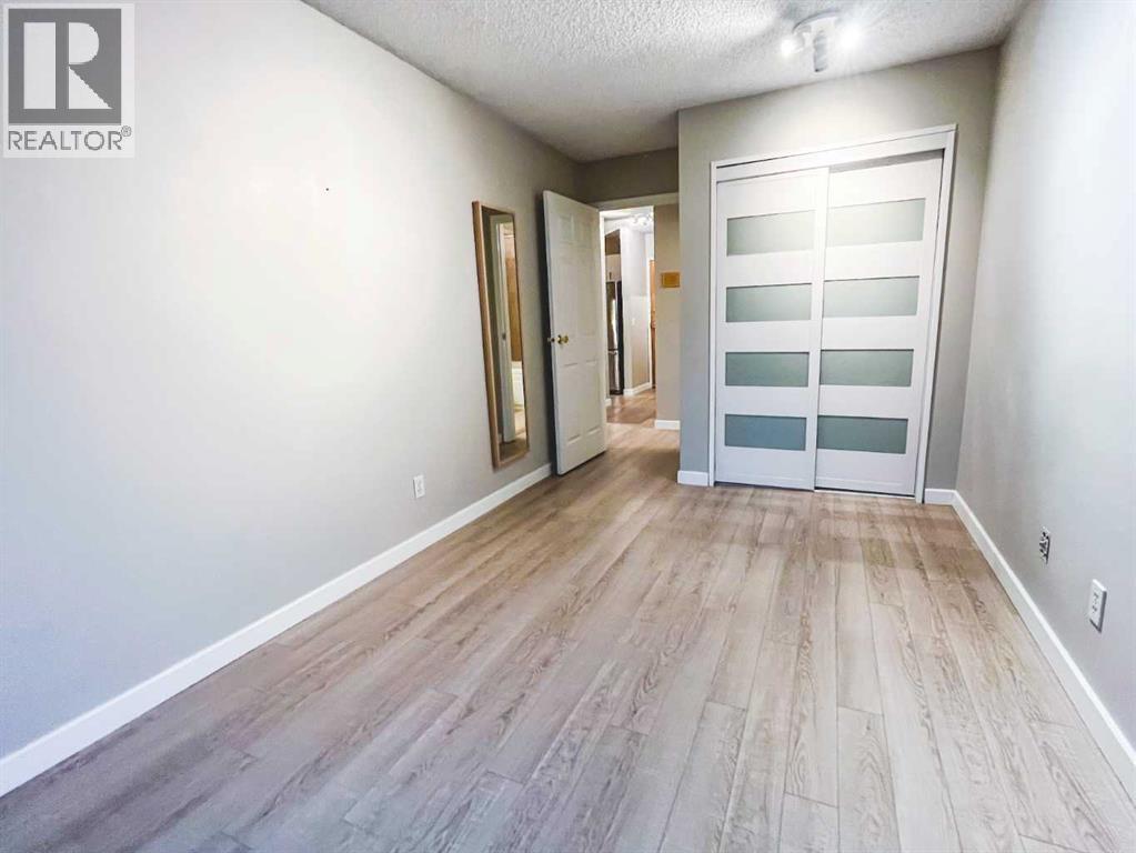 Single Family House for Sale in   Erlton Court SW Parkhill Calgary 
