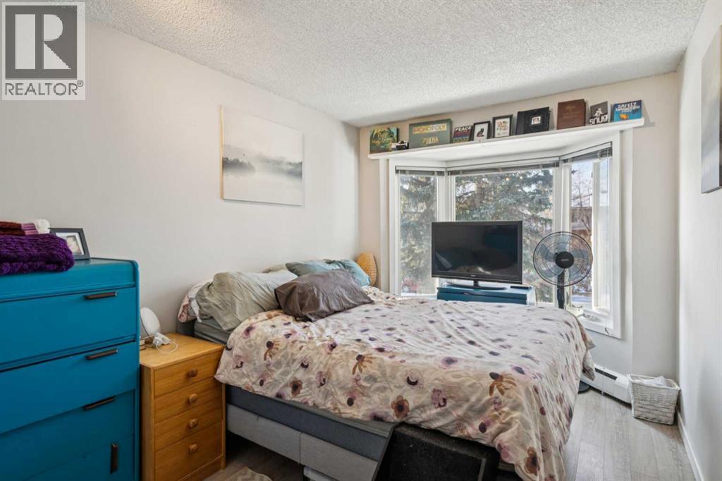 Single Family House for Sale in   Erlton Court SW Parkhill Calgary 