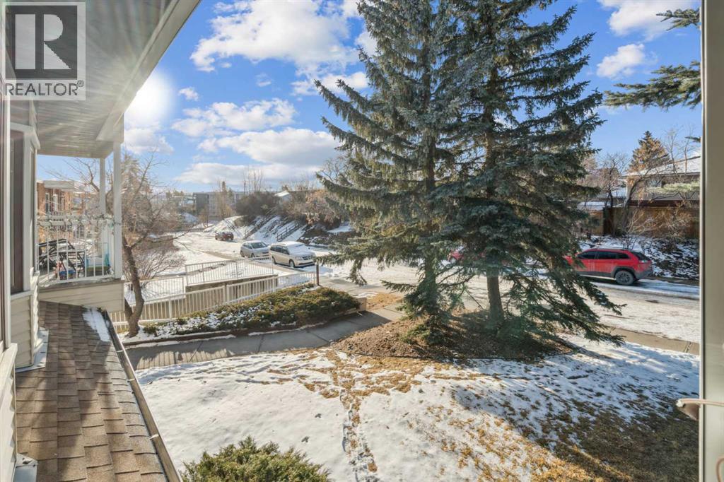 Single Family House for Sale in   Erlton Court SW Parkhill Calgary 