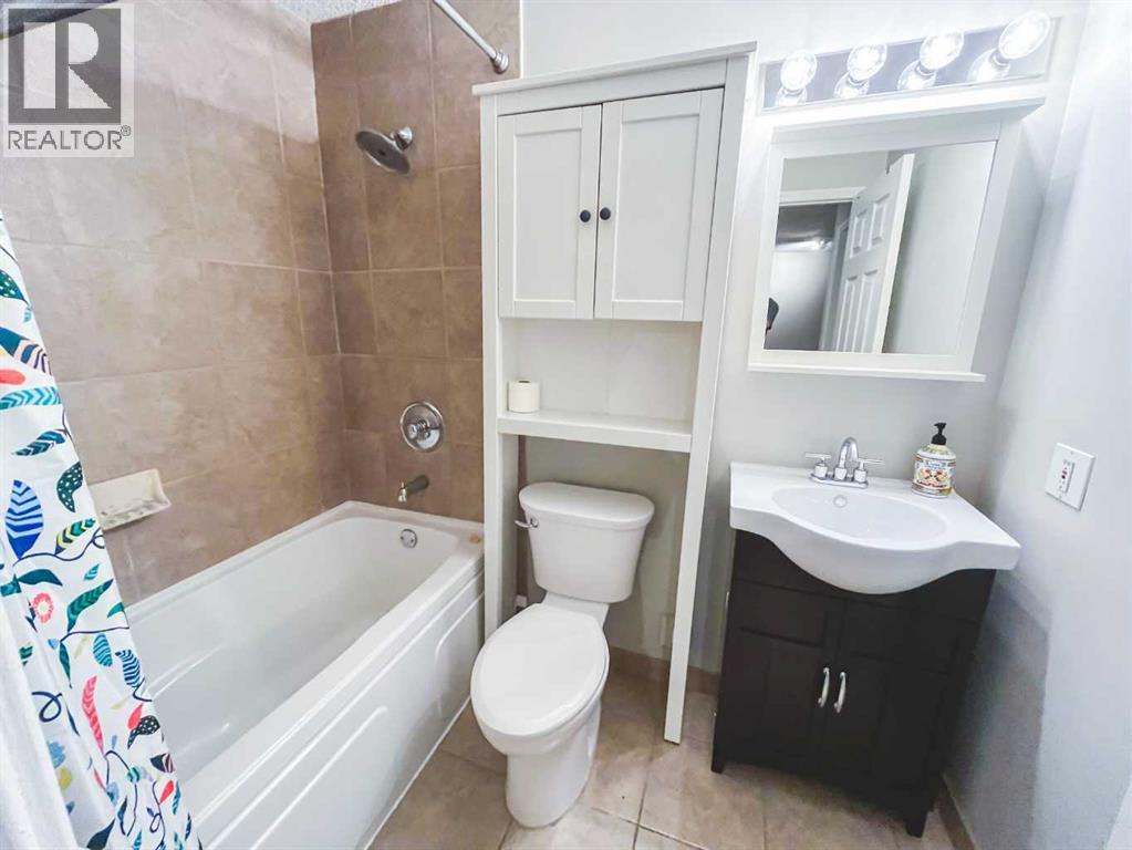 Single Family House for Sale in   Erlton Court SW Parkhill Calgary 