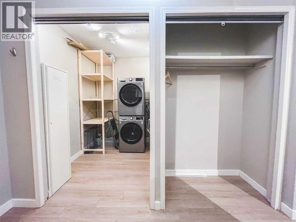 Single Family House for Sale in   Erlton Court SW Parkhill Calgary 