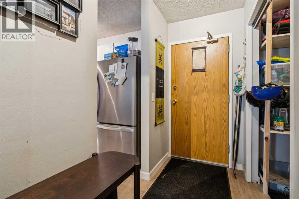 Single Family House for Sale in   Erlton Court SW Parkhill Calgary 