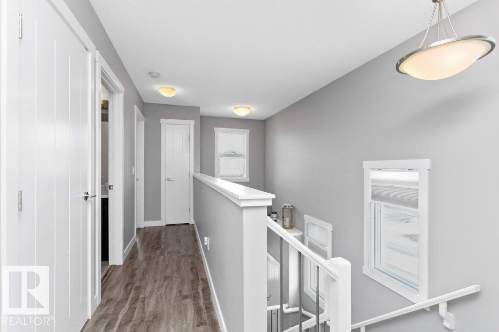 2607 20 AV NW, Edmonton