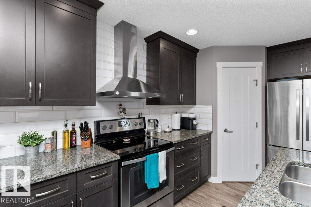 2607 20 AV NW, Edmonton