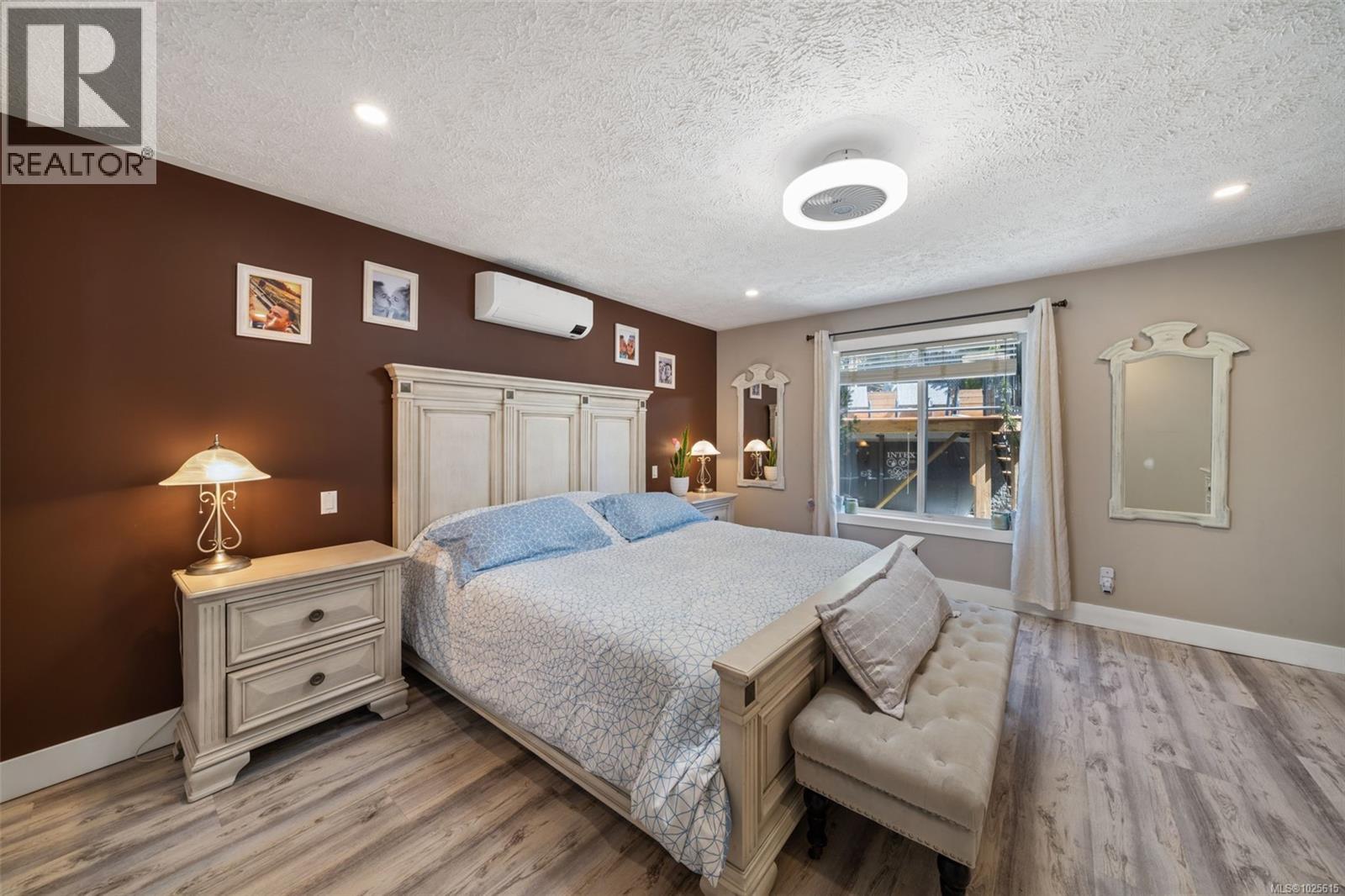 212 Cowichan Ave E, Lake Cowichan