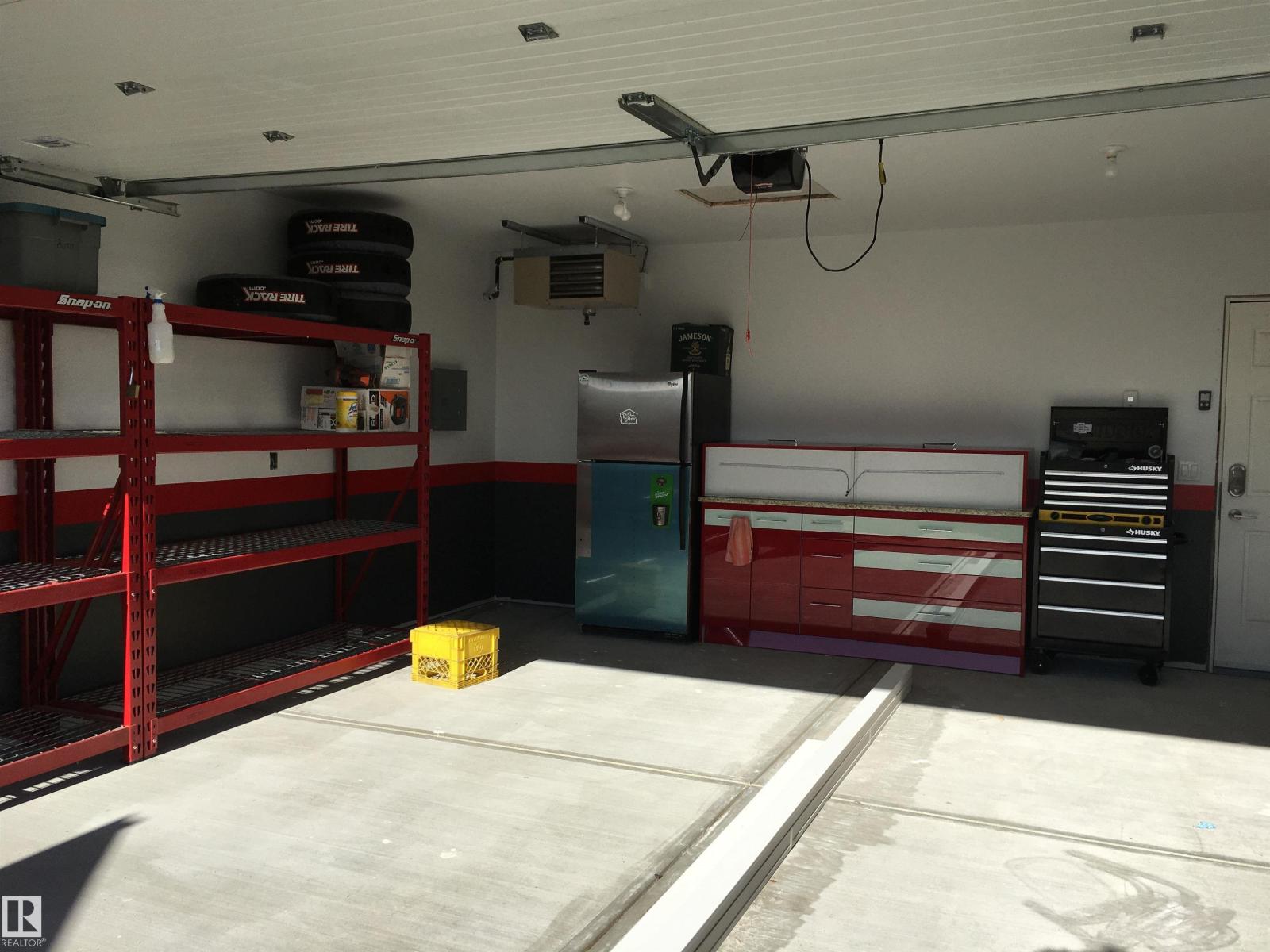 2607 20 AV NW, Edmonton