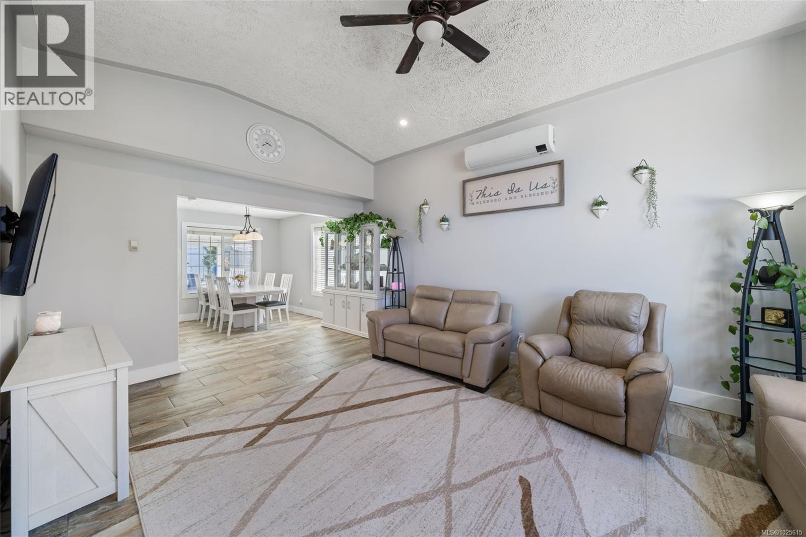 212 Cowichan Ave E, Lake Cowichan