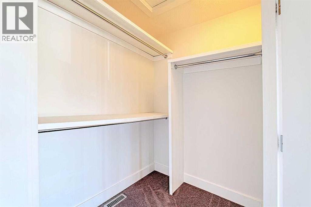 Single Family House for Sale in    Avenue NE Crescent Heights Calgary 