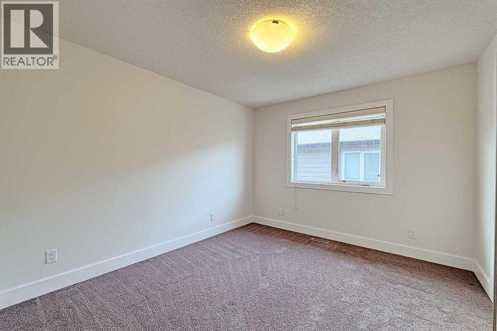 Single Family House for Sale in    Avenue NE Crescent Heights Calgary 