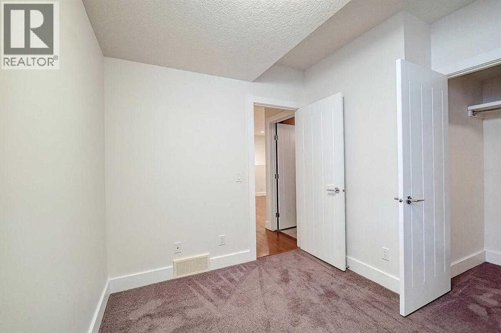 Single Family House for Sale in    Avenue NE Crescent Heights Calgary 