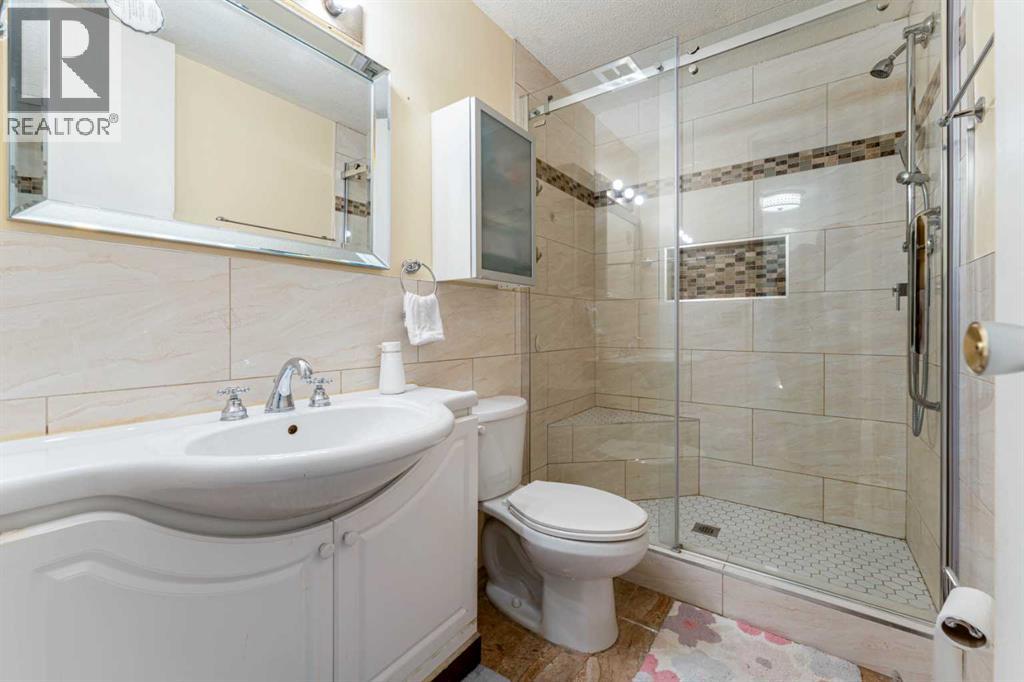 Single Family House Bungalow for Sale in  Olympia Crescent SE Ogden Calgary 