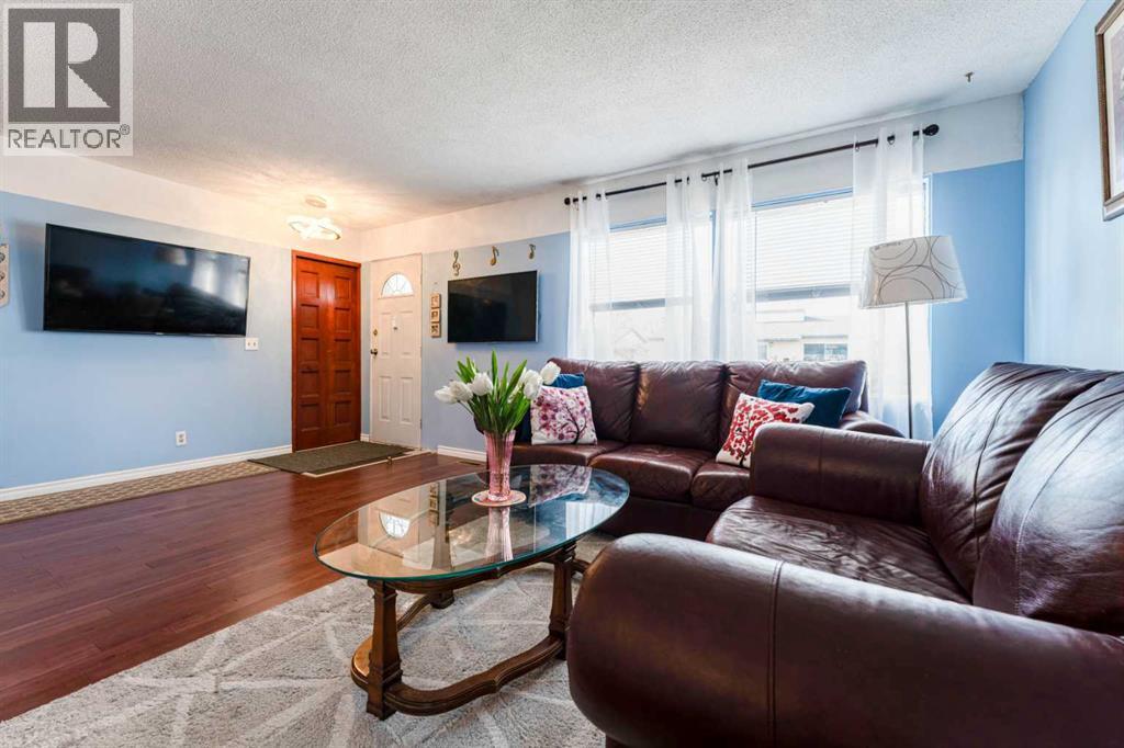 Single Family House Bungalow for Sale in  Olympia Crescent SE Ogden Calgary 