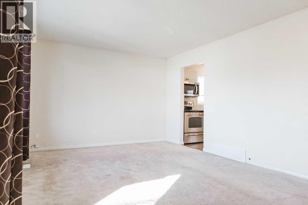 Single Family House Bungalow for Sale in   Avenue Mountview Grande Prairie 