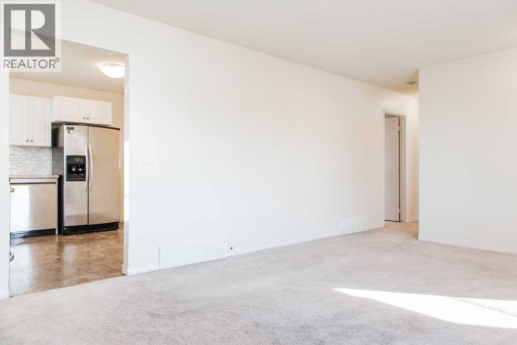 Single Family House Bungalow for Sale in   Avenue Mountview Grande Prairie 