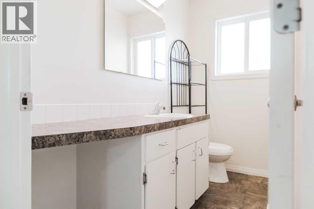 Single Family House Bungalow for Sale in   Avenue Mountview Grande Prairie 