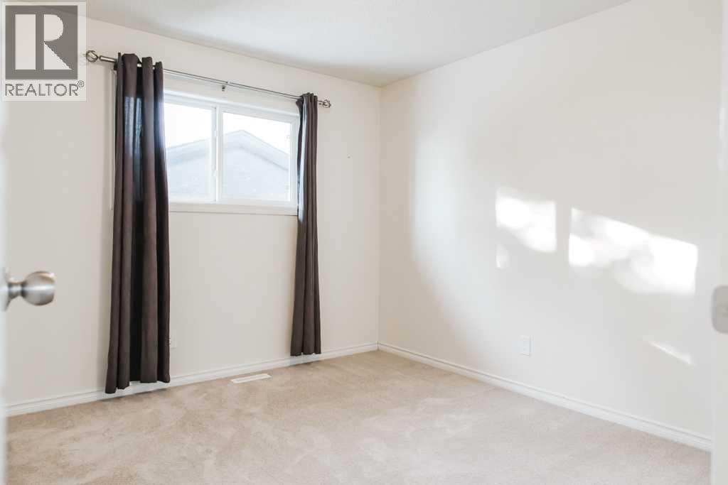 Single Family House Bungalow for Sale in   Avenue Mountview Grande Prairie 