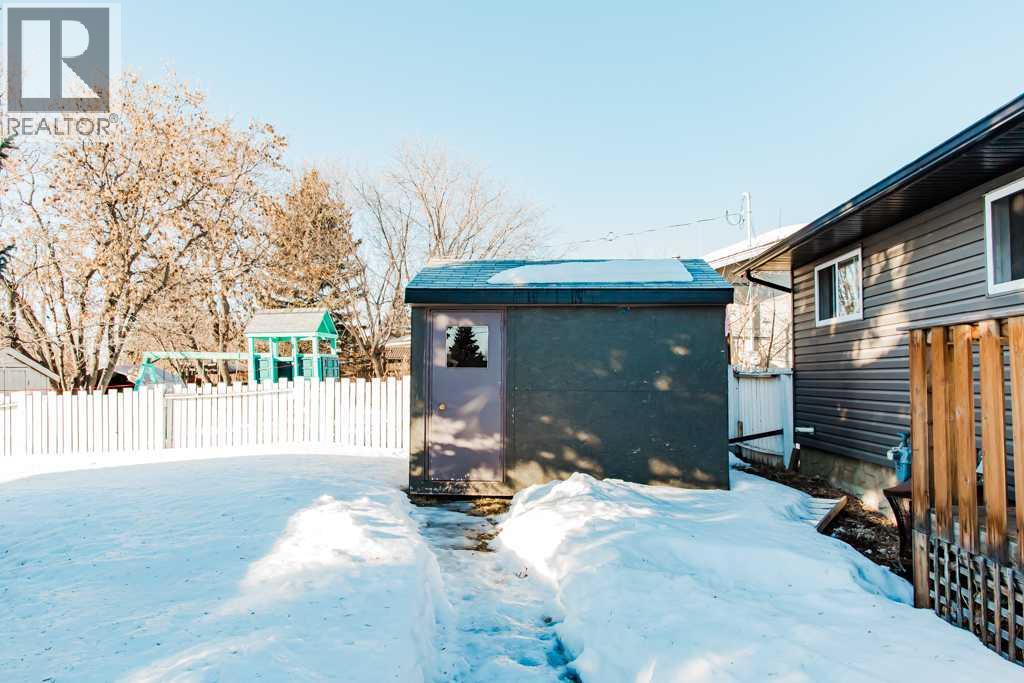 Single Family House Bungalow for Sale in   Avenue Mountview Grande Prairie 