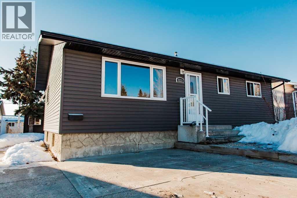 Single Family House Bungalow for Sale in   Avenue Mountview Grande Prairie 