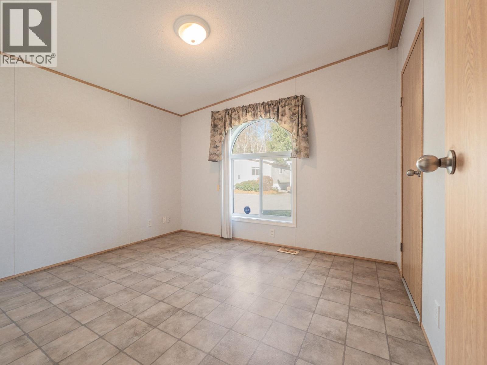 33 5575 MASON ROAD, Sechelt