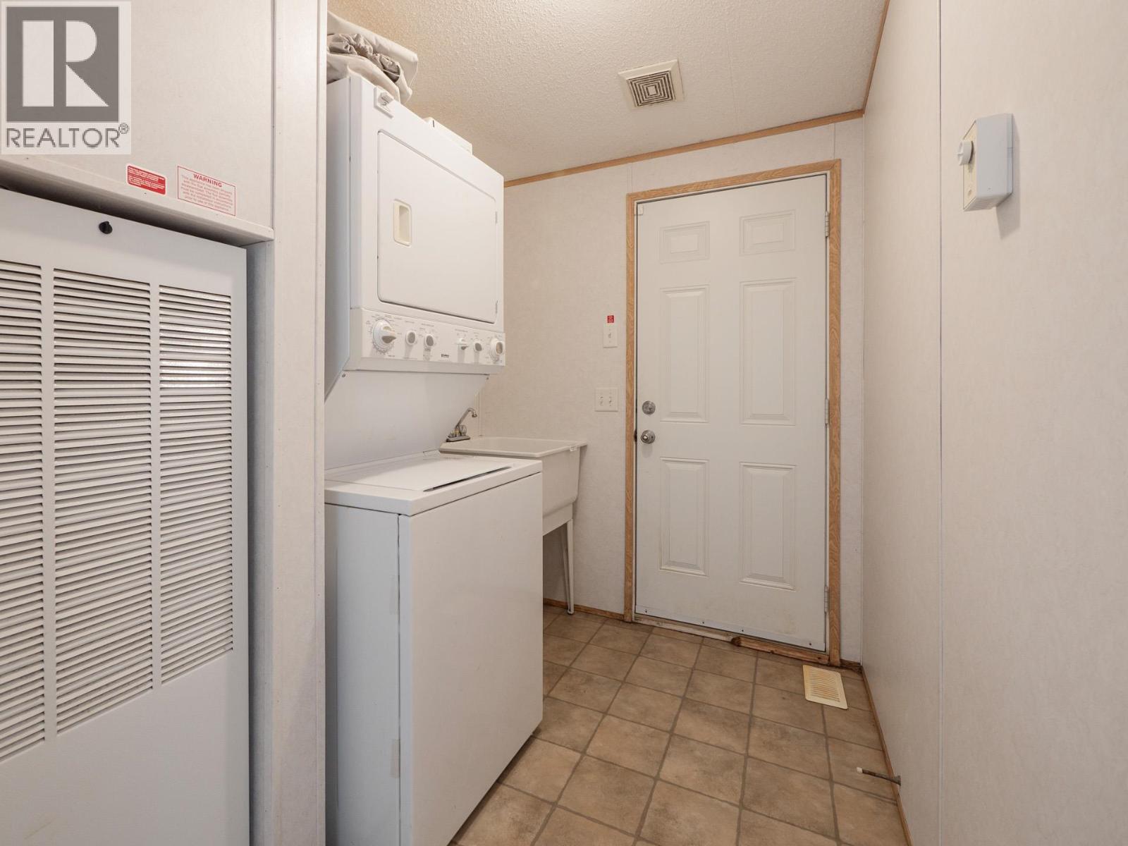 33 5575 MASON ROAD, Sechelt