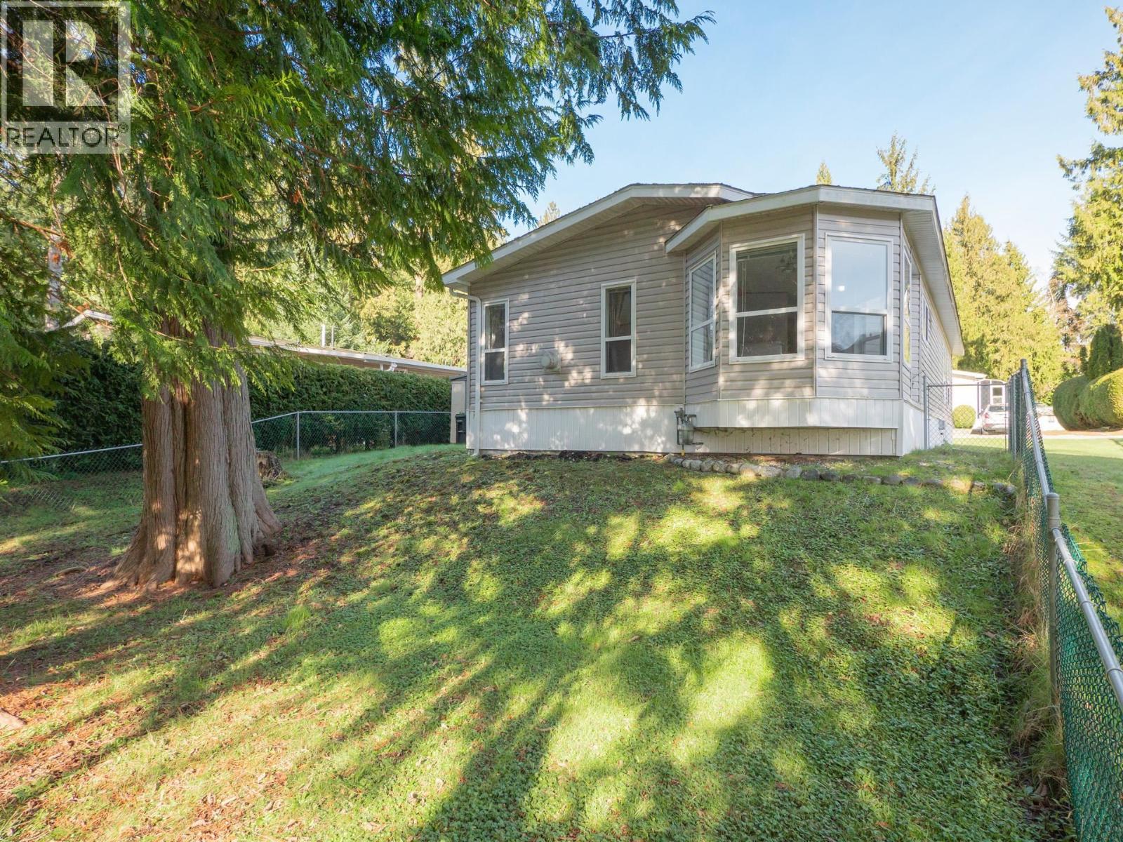 33 5575 MASON ROAD, Sechelt