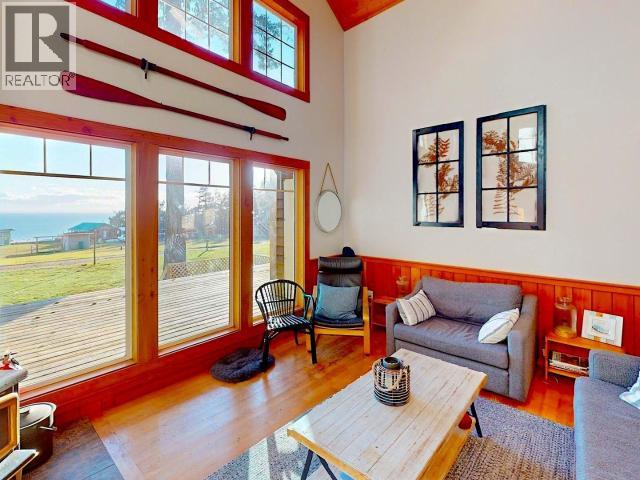 1266/68 TENNYSON RD, Savary Island