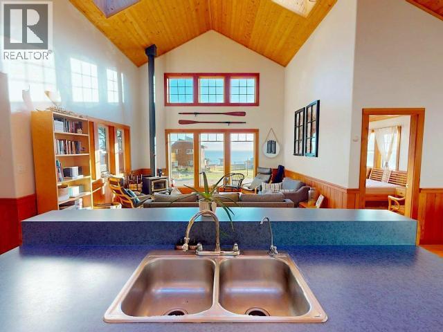 1266/68 TENNYSON RD, Savary Island