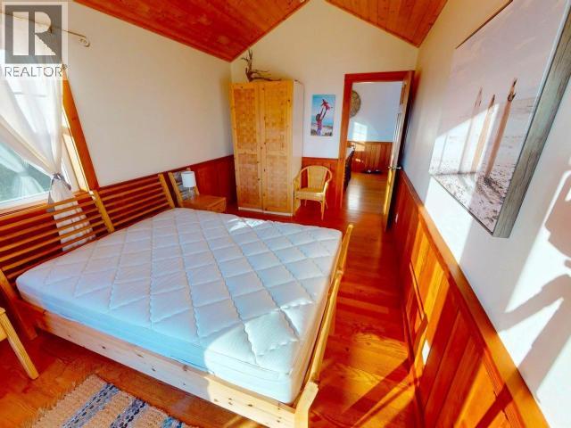 1266/68 TENNYSON RD, Savary Island