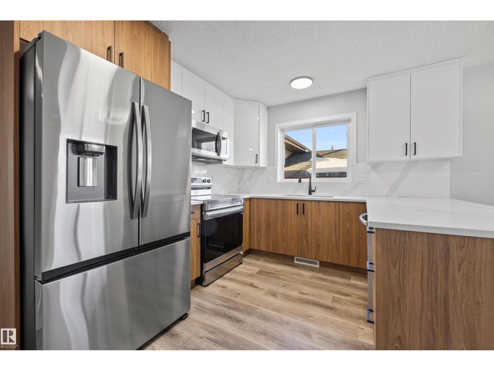 16924 95 ST NW, Edmonton