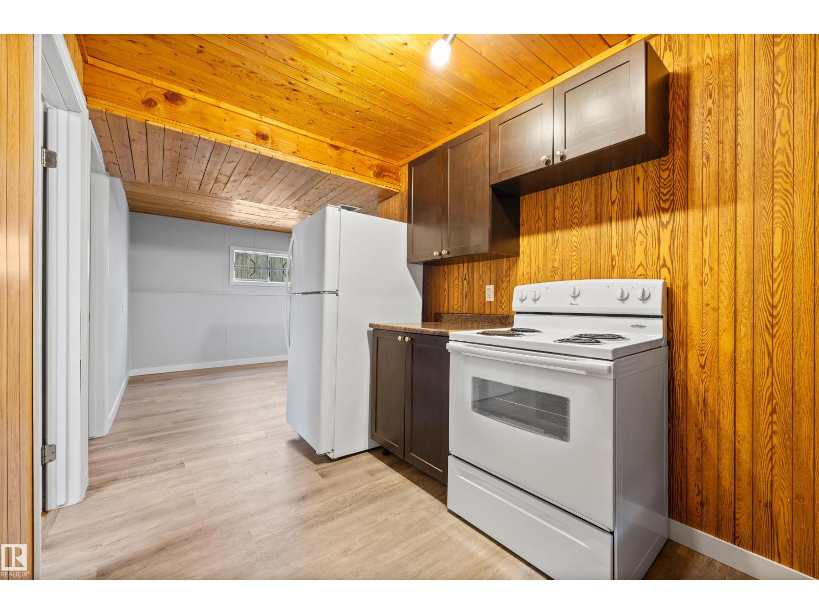 16924 95 ST NW, Edmonton